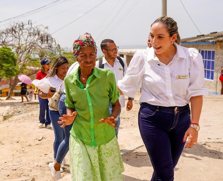 100 DÍAS AL SERVICIO DE LA GENTE 