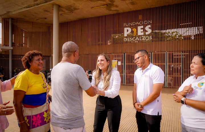 VISITA A LA INSTITUCIÓN EDUCATIVA FUNDACIÓN PIES DESCALZOS