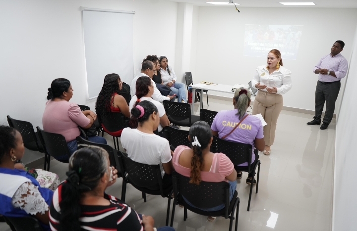 EMPODERAMIENTO A LÍDERES COMUNITARIOS 