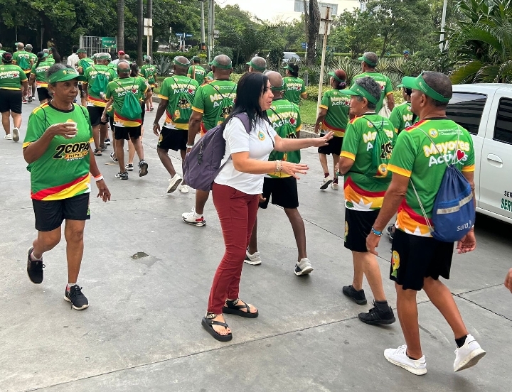 APOYAMOS LA COPA DISTRITAL MAYORES  ACTIVOS 